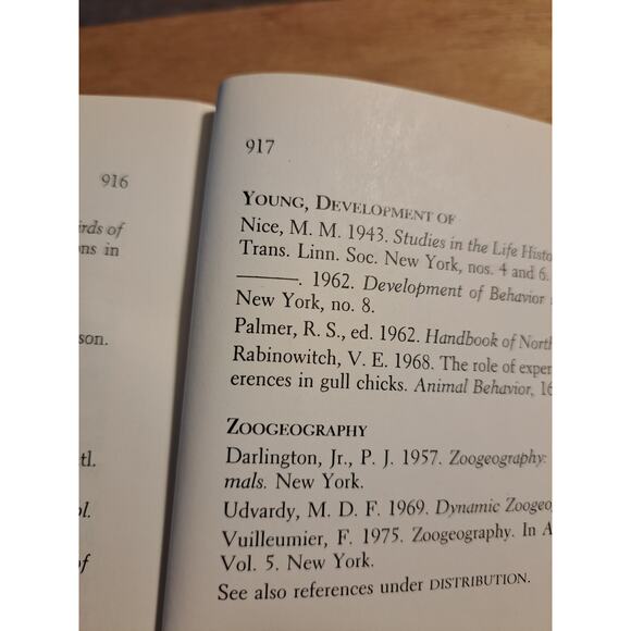 The Birdwatcher's Companion An Encyclopedic Handbook of North American Birdlife - Picture 11 of 11